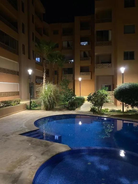 Appartement Raffine Avec Piscine Au Centre Ville Marrakesh